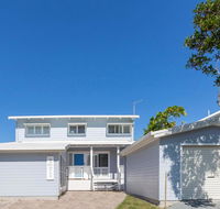 Sandpiper Beach Front House - Yamba Accommodation
