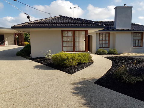 Sandy Bottoms - Yamba Accommodation 0