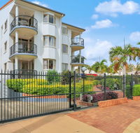 Santalina Beach Gem - Yamba Accommodation