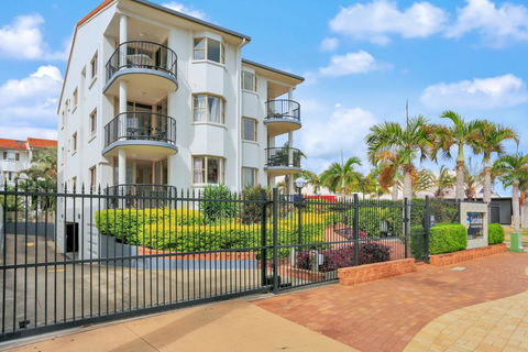 Santalina Beach Gem - Yamba Accommodation 0