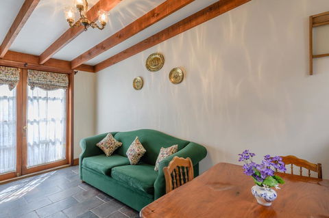 Sargeants & Armoury Cottages 1823 - Yamba Accommodation 3