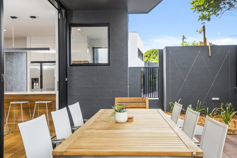 Sawtell Suites - Suite 1 - Yamba Accommodation 1