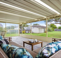 Sea Bird - close to beach shops and cafes