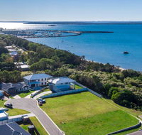 Sea breeze Esplanade Beachfront Close Marina Hervey Bay - Yamba Accommodation