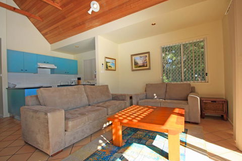 Sea Shell Chalet @ Berrara Chalet - Yamba Accommodation 2