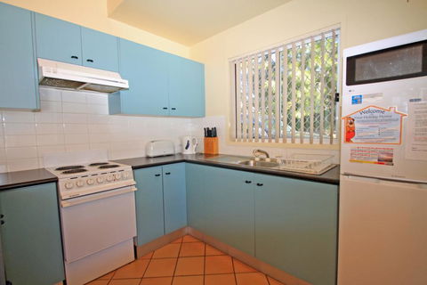 Sea Shell Chalet @ Berrara Chalet - Yamba Accommodation 3