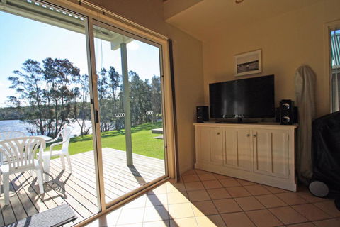 Sea Shell Chalet @ Berrara Chalet - Yamba Accommodation 1
