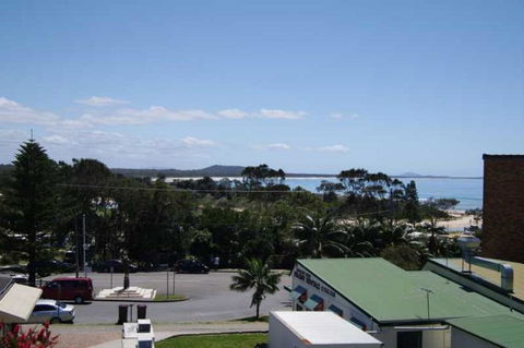 Sea View, 3 Hodgson Street - Yamba Accommodation 0