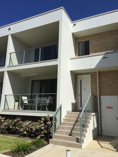 SEA-ESTA - Yamba Accommodation 3