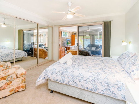Seachange -Waterfront - Yamba Accommodation 2