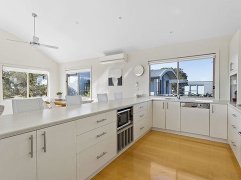 Seahaven At Seaview - Yamba Accommodation 3