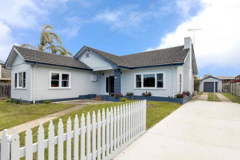 Seashells Lakes Entrance - Yamba Accommodation 0