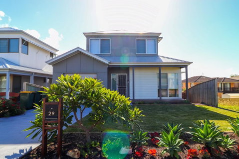 Seaside Escape - Yamba Accommodation 1