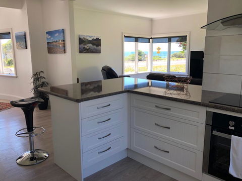 Seaside Retreat - Yamba Accommodation 3