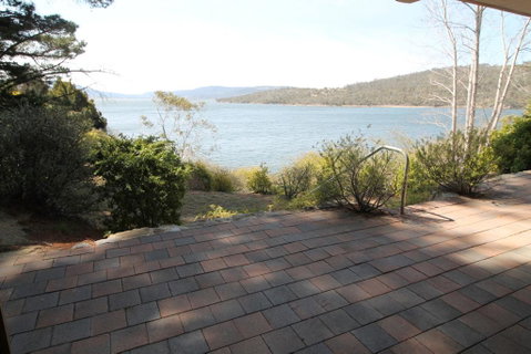 Seeblick 2 On Lake Jindabyne - Yamba Accommodation 0