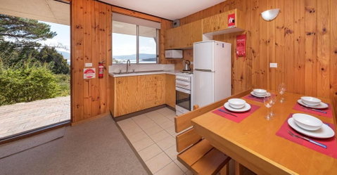 Seeblick 2 On Lake Jindabyne - Yamba Accommodation 3