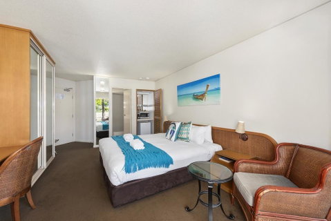 Serenity Bay Studio Apartment - Yamba Accommodation 1
