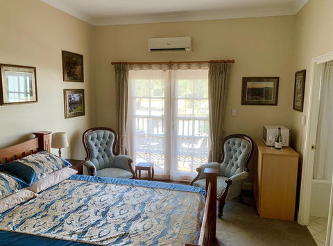 Settlers Hotel York - Yamba Accommodation 0