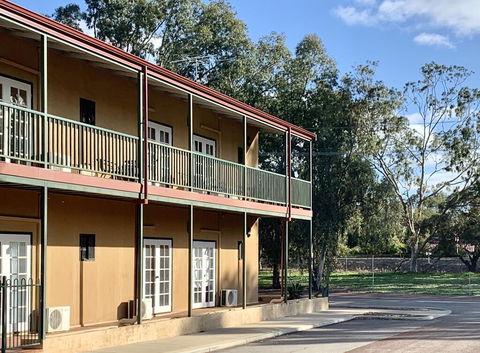Settlers Hotel York - Yamba Accommodation 3