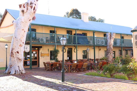 Settlers House - Yamba Accommodation 0