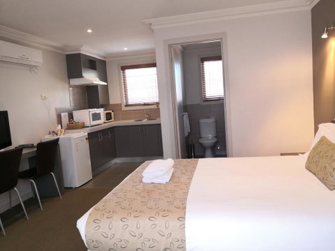 Seymours On Lydiard - Yamba Accommodation 1