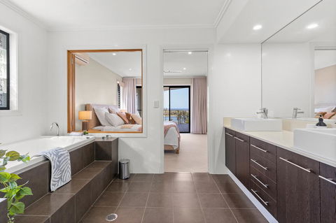 Shawhaven - Yamba Accommodation 3