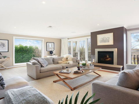 Shepherd's Lea - The Best Of Town And Country! - Yamba Accommodation 0
