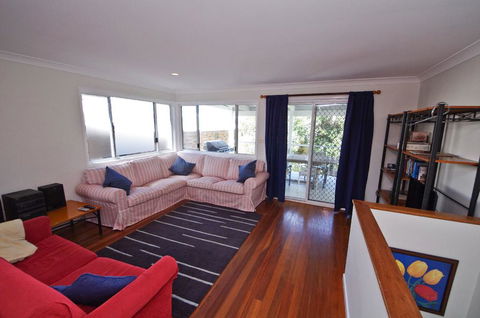 Shiloh Holiday House, 14 East Street - Yamba Accommodation 2