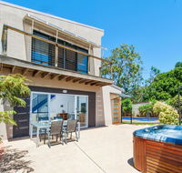 Shoally Loft 58 Tomaree Road - Yamba Accommodation