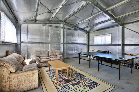 Shores - Pet-Friendly - 1 Min Walk To Beach - Yamba Accommodation 2