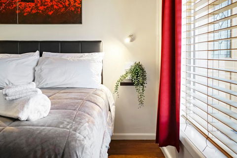 Short Stays Gippsland Trafalgar - Yamba Accommodation 0