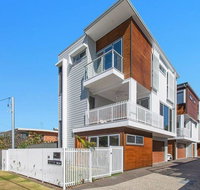Silica Sands Beach House - Yamba Accommodation