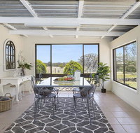 Silky Oak Cottage - cosy with country views - Yamba Accommodation