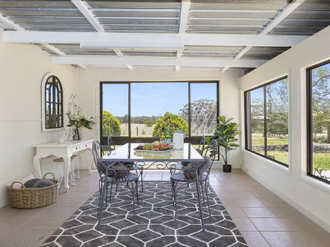 Silky Oak Cottage - Cosy With Country Views - Yamba Accommodation 0