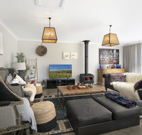 Silky Oak Villa - spacious  beautifully decorated - Yamba Accommodation