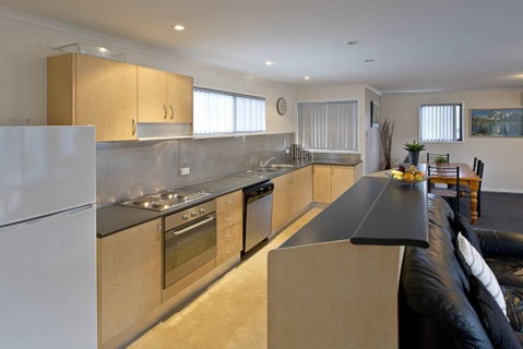 Silvertrees 2 - Yamba Accommodation 2