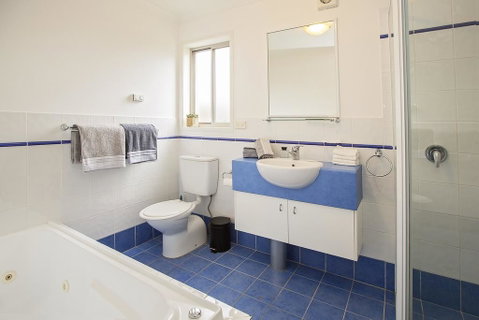 Silvertrees 4 - McLure Circuit, Jindabyne - Yamba Accommodation 3