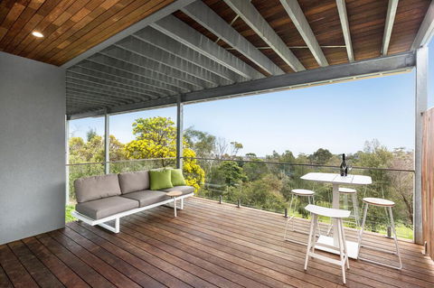 Skyluxe Luxury Retreat With Water Views And Deluxe Interior From Every Room - Yamba Accommodation 2