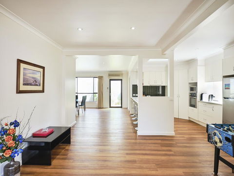 Skymirror Villa - Yamba Accommodation 0