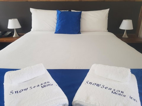 Snow Season Motor Inn - Yamba Accommodation 0