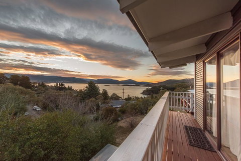 Snowview Units - Yamba Accommodation 0