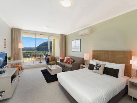 Soho - Ettalong Beach Resort - Yamba Accommodation 0