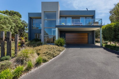 Sophisticated Contemporary Coastal Living With Sweeping Views In Cape Schanck - Yamba Accommodation 2