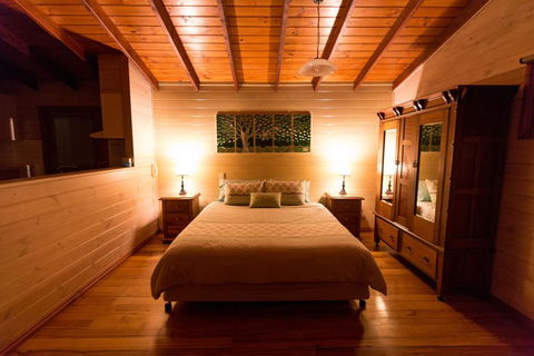 Southern Anchorage Retreat - Yamba Accommodation 1