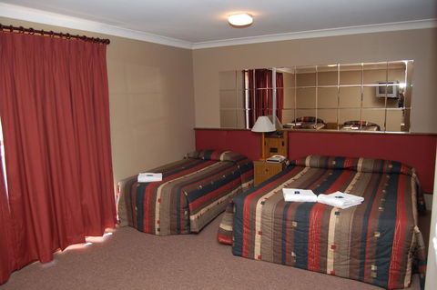 Southern Cross Motor Inn & Tourist Park - Yamba Accommodation 1