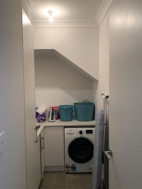 Spacious Rooms Home-Stay With Free Wifi - Yamba Accommodation 2