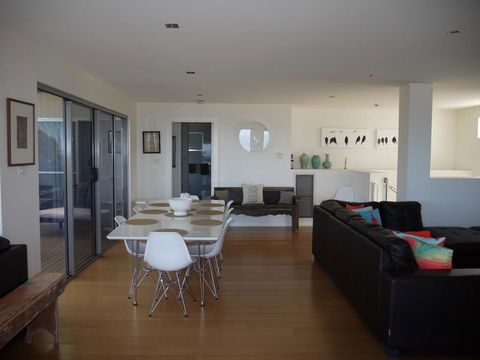 Spectacular Holiday Living - Yamba Accommodation 1