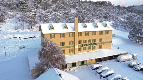 Sponars Chalet - Yamba Accommodation 0