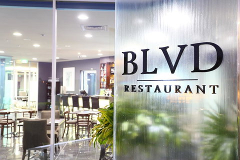 Springfield Lakes Boutique Hotel - Yamba Accommodation 3