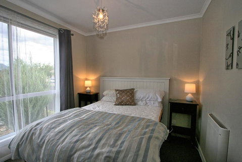 St Helena's 5 Twynam Street, Jindabyne NSW 2627 - Yamba Accommodation 2